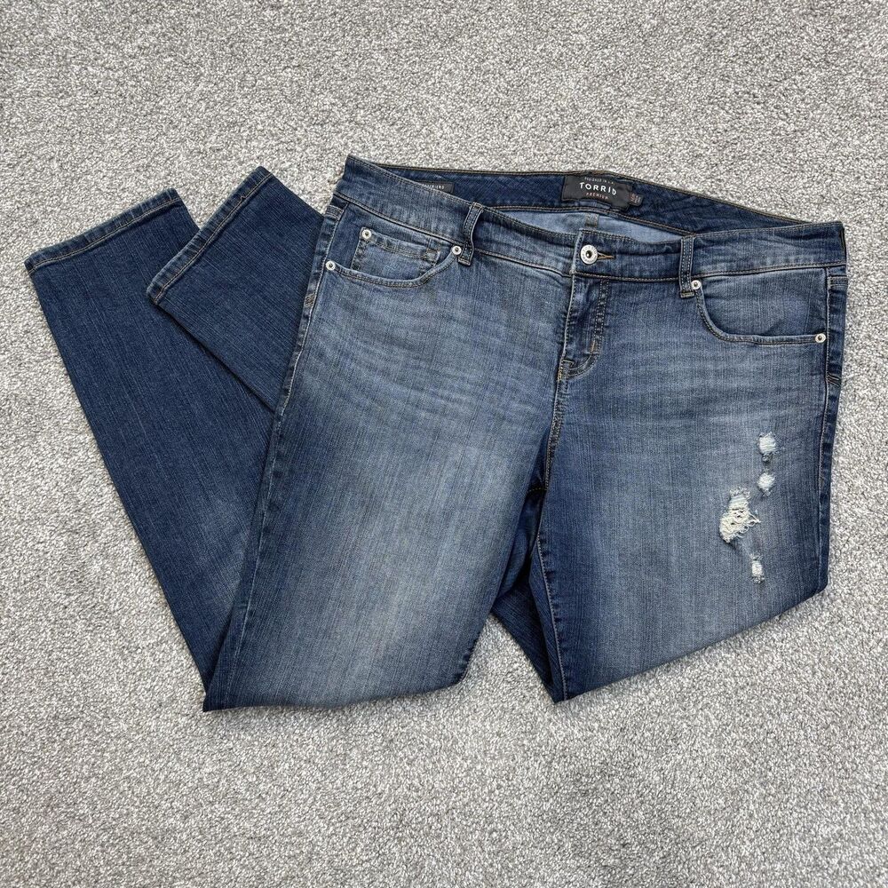 Torrid Jeans Womens 16R Blue Medium Wash Boyfriend Distressed High Rise Plus